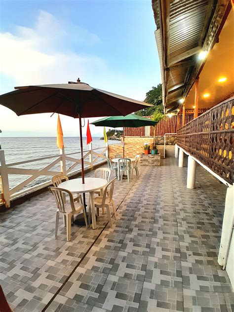 Jaden's Rest House and Resort. .